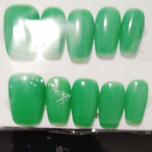 Source Unknown Green Nail Set